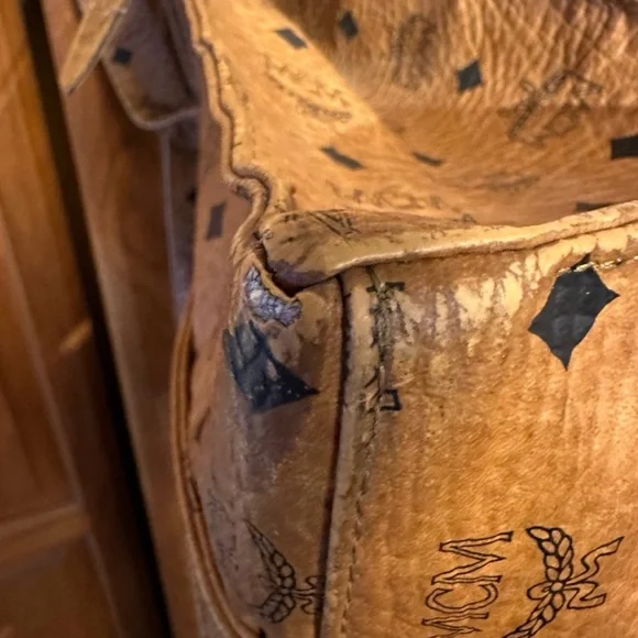 MCM long strap conyack zipper top Tote Bag inside pocket - Picture 7 of 15